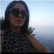 Maestra scuola primaria, imparisce lezioni a ragazzi di scuola primaria e secondaria di primo grado